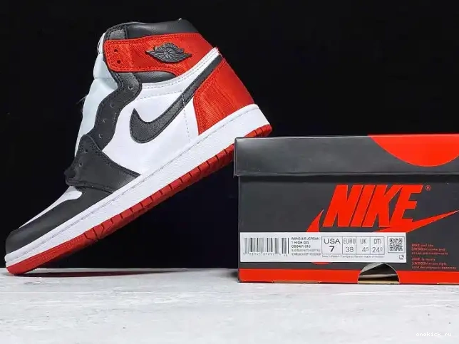 Rep Onekick CD0461-016 Air Jordan 1 Retro Black High Toe Satin 0510